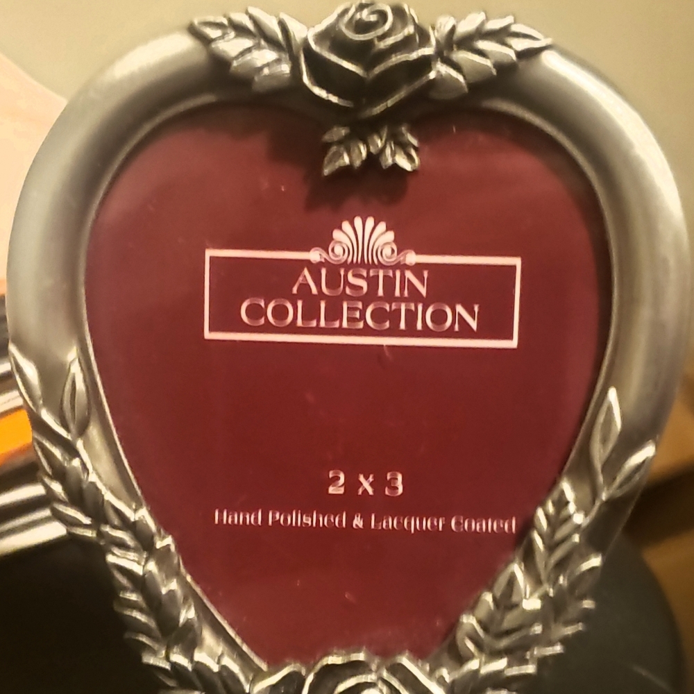 Picture frame - Picture 2 of 4